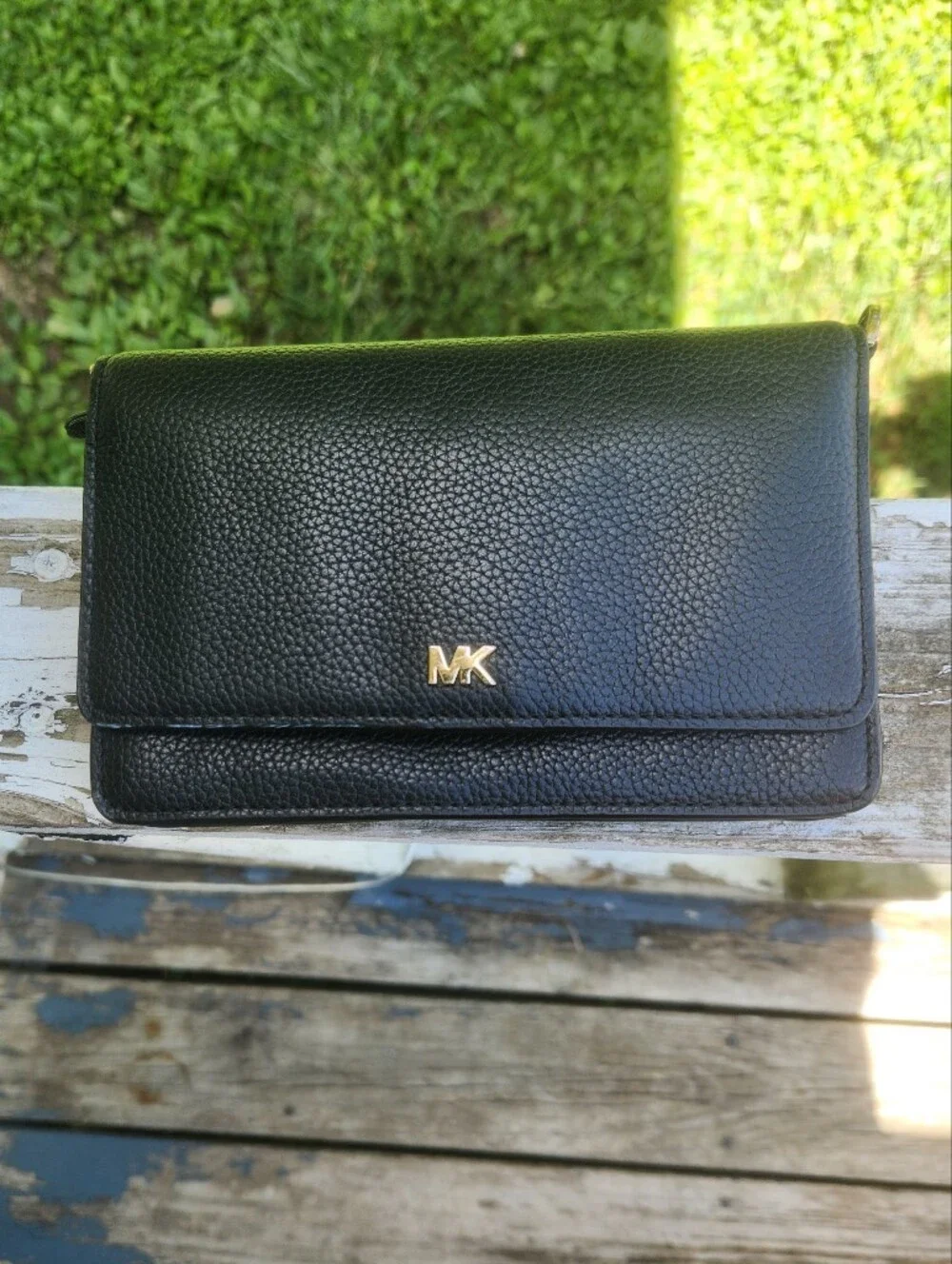 Michael Kors Black Pebbled Leather Crossbody Wallet EUC